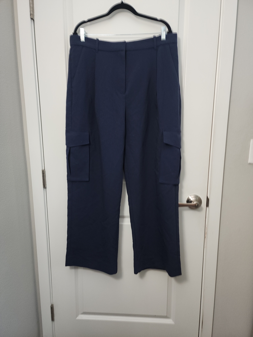 Abercrombie & Fitch Navy Wide-Leg Cargo Pants - Picture 2 of 6